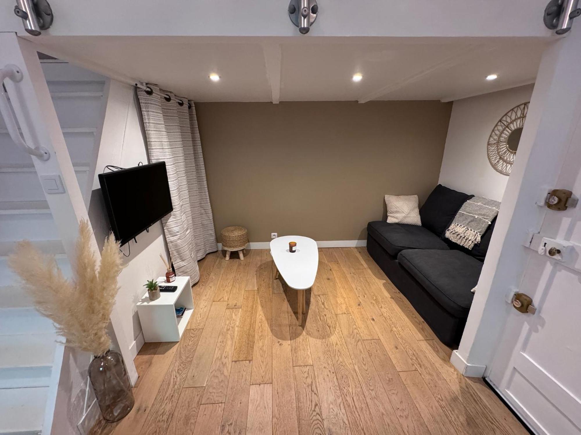 Charmant Studio Йер Экстерьер фото